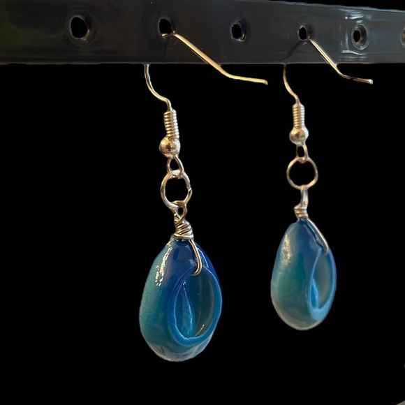 3 for $15 blue puka shell earrings - Picture 2 of 2